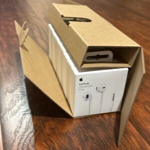 ‼️9 Pair‼️ Of Apple White EarPods with 3.5mm Plug in Retail Box